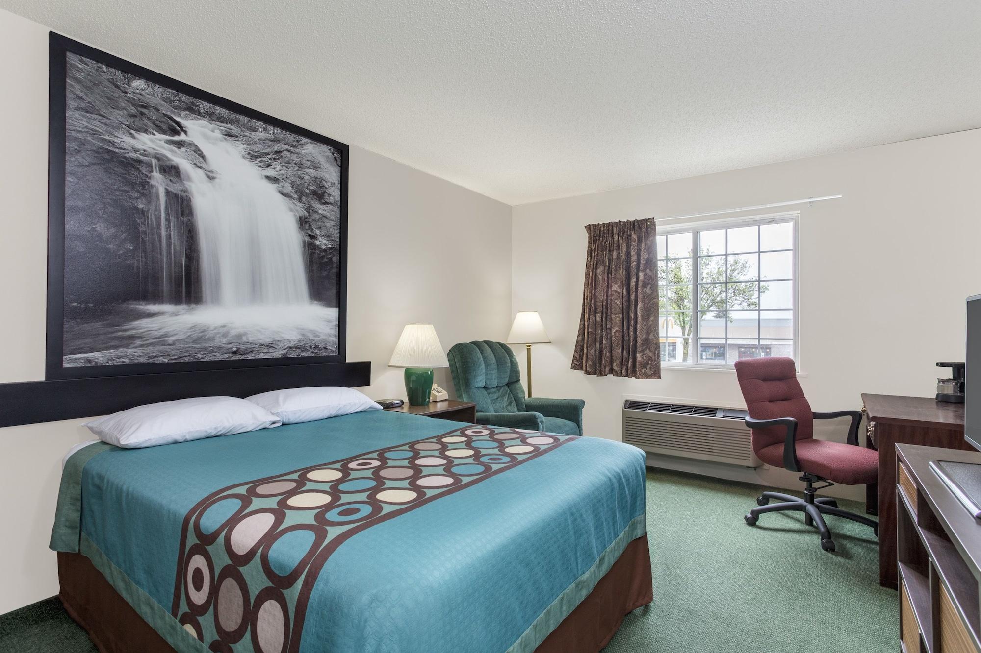 Super 8 By Wyndham Reedsburg Ξενοδοχείο Εξωτερικό φωτογραφία