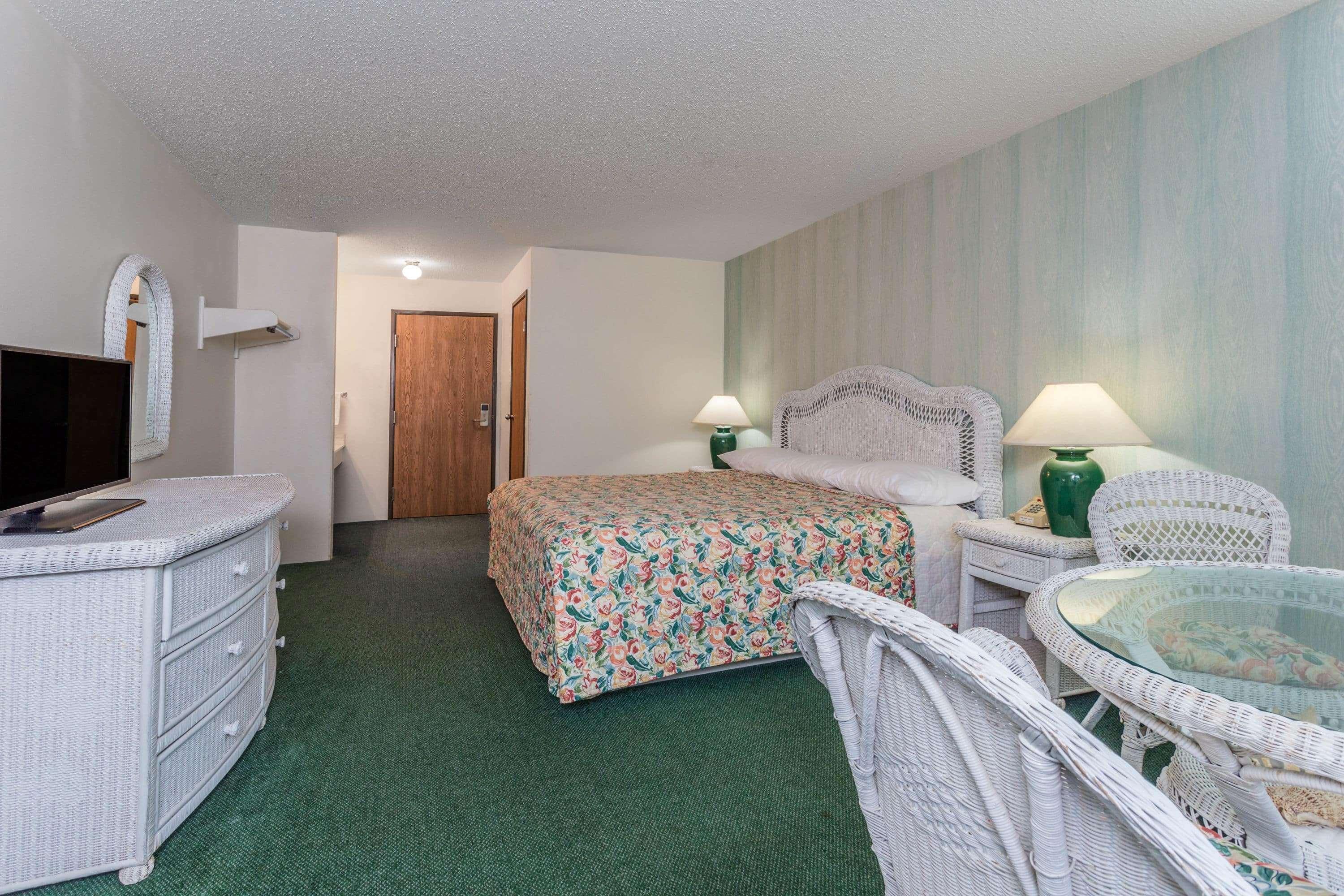 Super 8 By Wyndham Reedsburg Ξενοδοχείο Εξωτερικό φωτογραφία